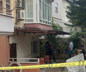 58 Yaşındaki Ercan Yapanlar Evinin Önünde Ölü Olarak Bulundu